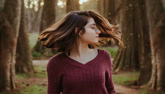 Penyebab Ketombe: Apakah Meminyaki Rambut Bisa Memperparah?