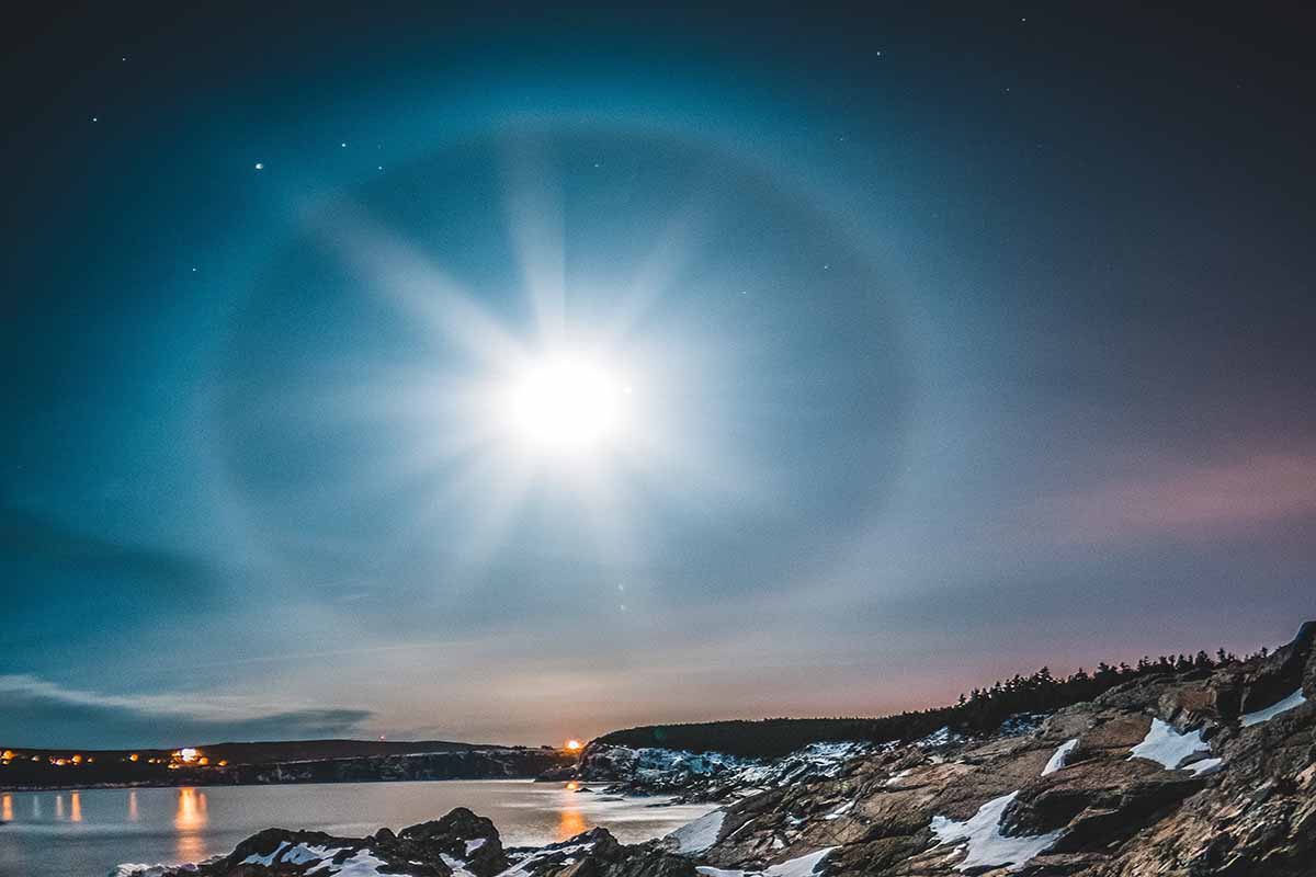 Penyebab Munculnya Fenomena ‘Halo’ pada Bulan saat Langit Malam. (pexels)