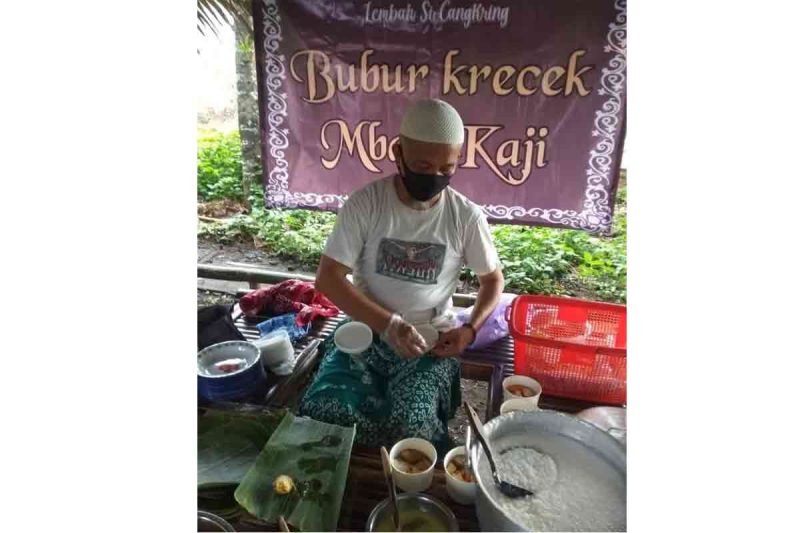 Pasar Jadul Lembah Si Cangkring, Tempat Berburu Kuliner Tradisonal di Jogja. (media center Sleman)