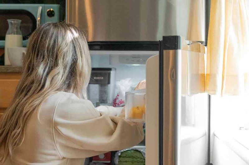 Cara Membersihkan Kulkas dan Menghilangkan Bau Tak Sedap. (pexels)