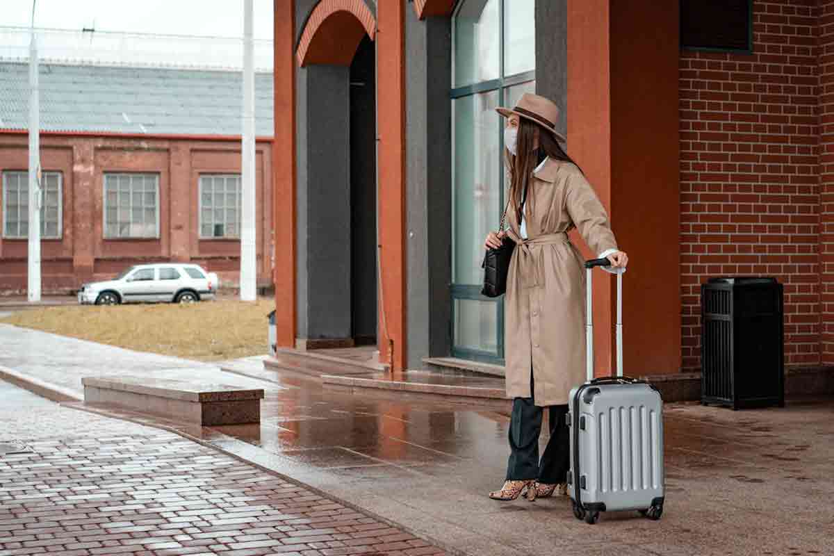 Panduan Membeli Tas Koper untuk Traveling. (pexels)