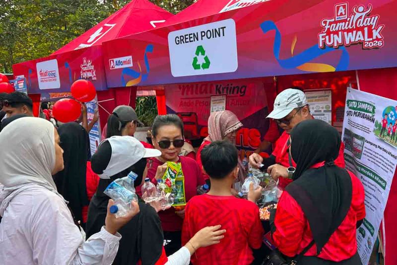 Alfamidi Family Day Fun Walk 2026 di JEC, Ajak Peserta Lebih Peduli Pengelolaan Sampah. (Ist)