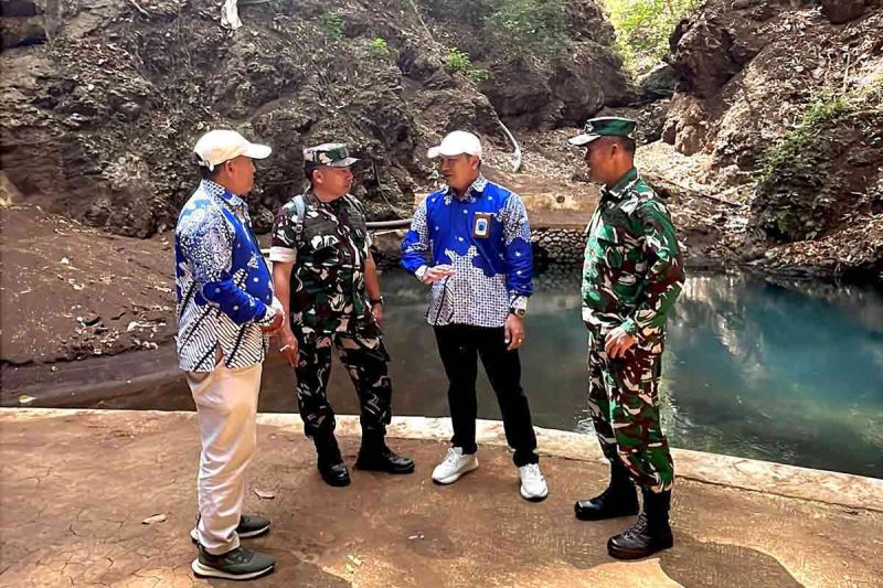 PDAM Bersama Kodim Gunungkidul Tinjau Potensi Mata Air Ngreneng untuk Atasi Krisis Air Bersih. (Ist)