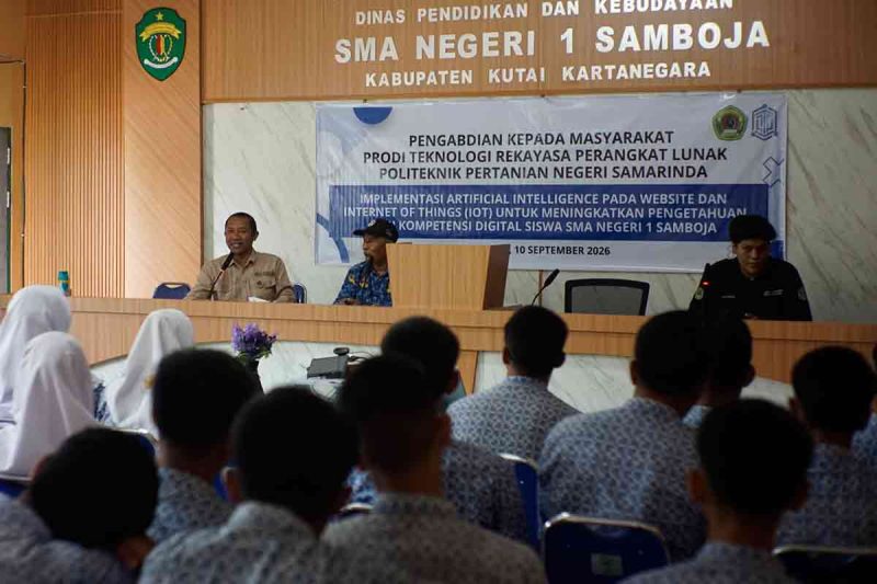 Tingkatkan Kompetensi Digital Siswa, Prodi Teknologi Rekayasa Perangkat Lunak Gelar Pengabdian Masyarakat di SMAN 1 Samboja. (Ist)